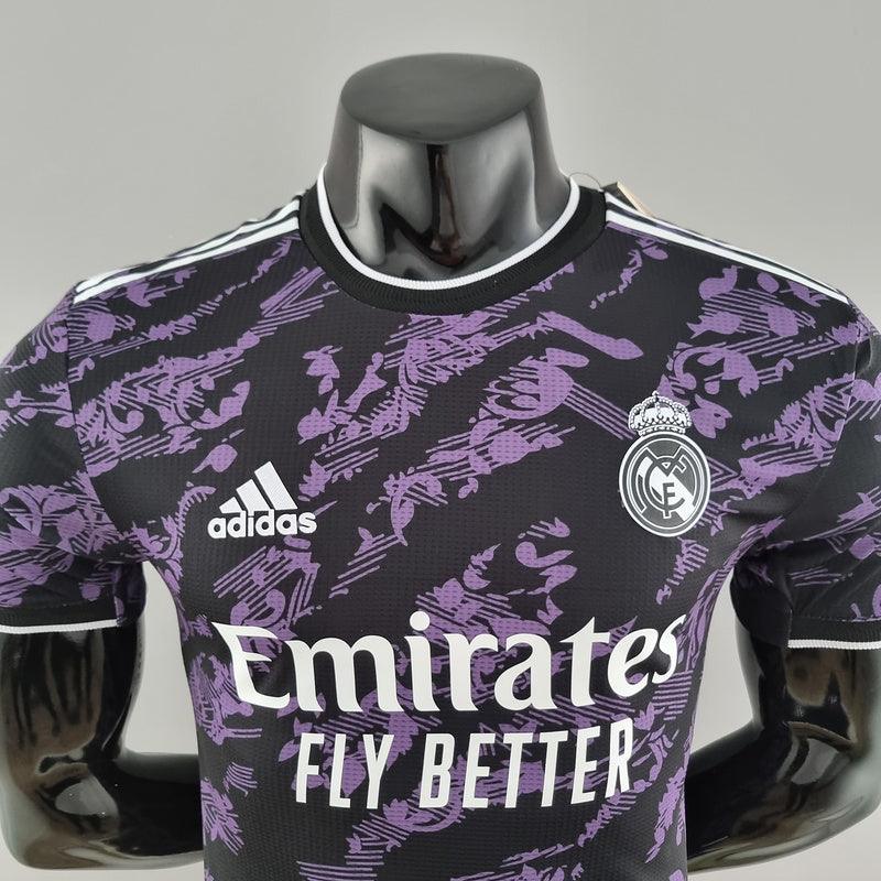 Camisa Real Madrid Clássico 22/23 Jogador Adidas Masculina - Preta e Roxa
