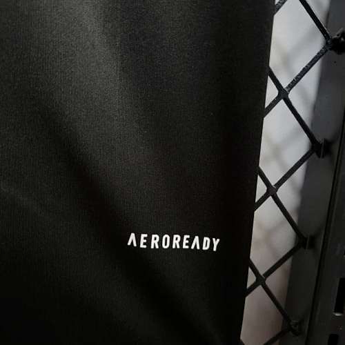 Camisa Liverpool Goleiro 25/26 - Preta